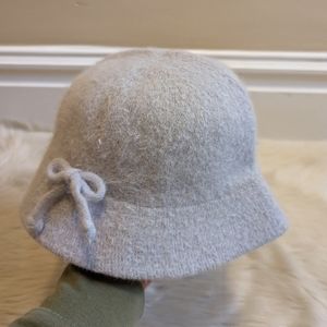 Gray rabbit hair blend clouche hat with bow